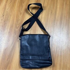 Kenneth Cole Reaction Black Messenger Bag with Adjustable Strap